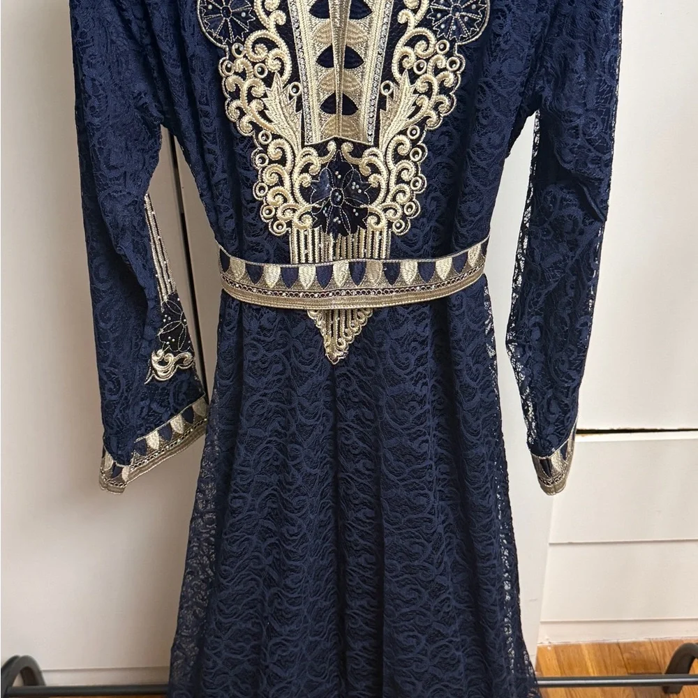 Arabian Embroidered Navy Dress with Gold Accents with belt fits L/XL with Stretc - Picture 3 of 11